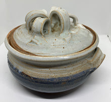 Load image into Gallery viewer, Wheel thrown Stoneware Casserole