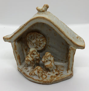 Crèche with a varied color glaze